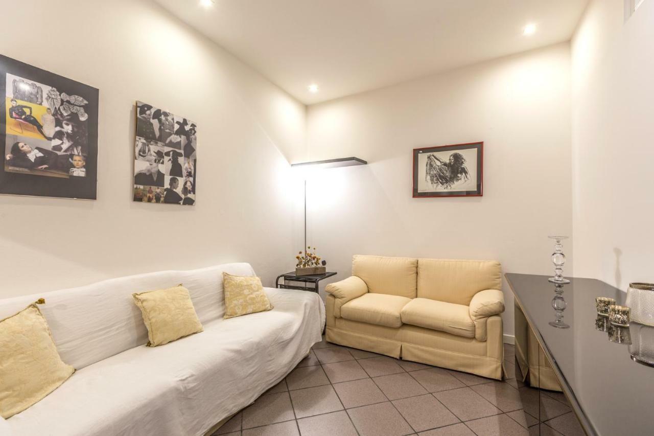 Farini Love - The Place Apartments Bologna Bagian luar foto